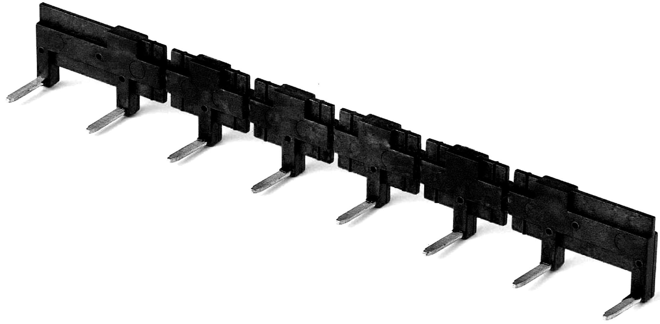 Aansluitbrug, zwart, 8-polig 10 A 250 V, voor contactdozen 95.85.30 en 95.95.30